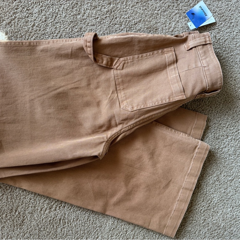 Women’s Tan Pants